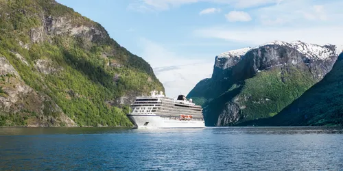 A Year in Books | Videos | Viking Cruises